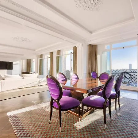 3br Eiffel View شقة *