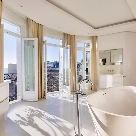 3br Eiffel View Apartment Paris